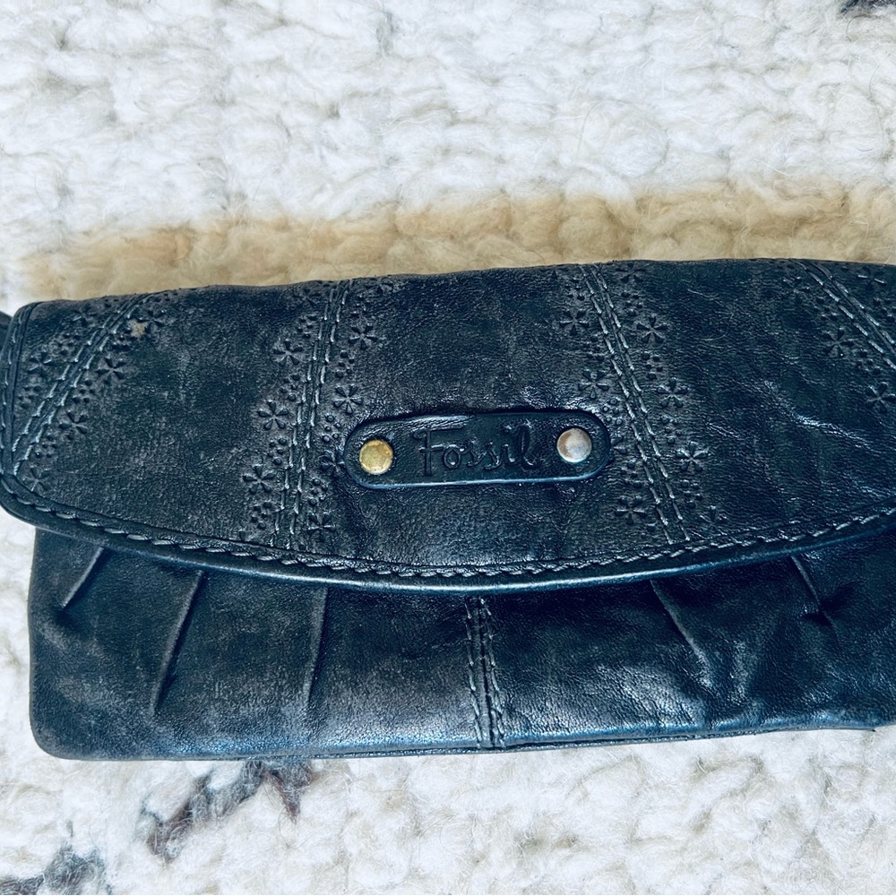 Fossil Dark Navy Leather Wallet